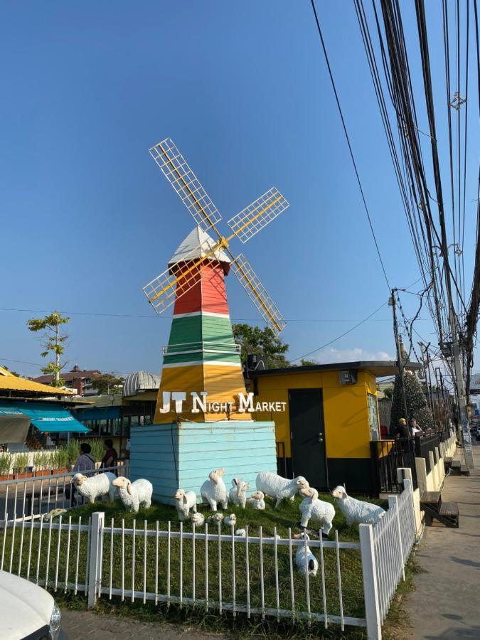 Jomtien Beach Hostel & Guesthouse Extérieur photo